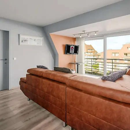 Varzaly 0401 Met Parking *