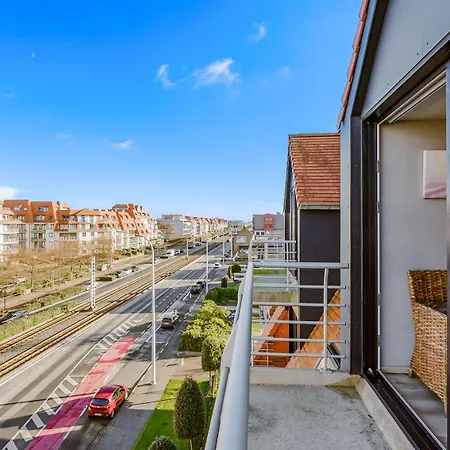 Varzaly 0401 Met Parking Apartment