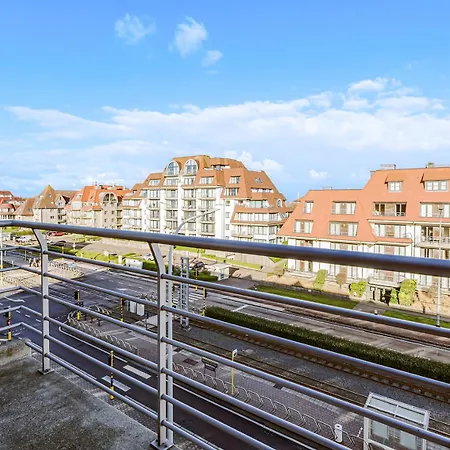 Varzaly 0401 Met Parking דירה *